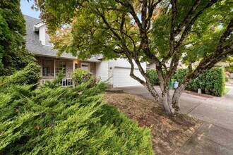 12323 SW Millview Ct in Tigard, OR - Building Photo - Building Photo
