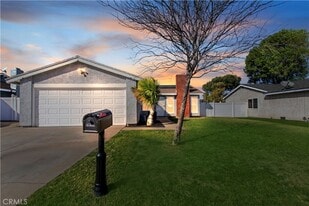 1186 Willits Dr in Corona, CA - Building Photo