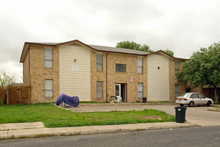 7560 Windsor Oaks Apartments