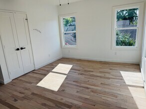 1235 W Gray St in Houston, TX - Building Photo - Building Photo