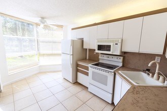 5910 Morningstar Cir-Unit -202 in Delray Beach, FL - Building Photo - Building Photo