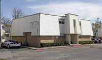 Chestnut Hills Apartments in Oklahoma City, OK - Foto de edificio - Building Photo