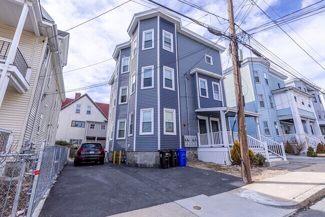 20 Clark St in Malden, MA - Building Photo - Building Photo