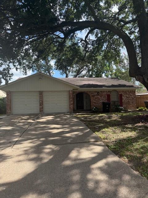 10815 Overlea Dr in Houston, TX - Building Photo - Building Photo