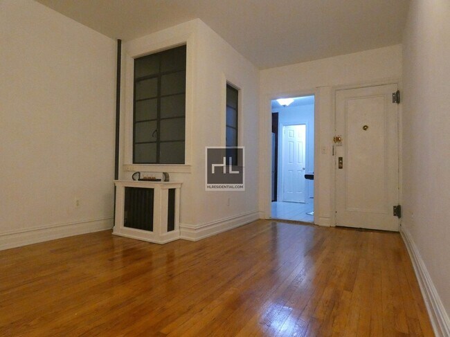 211 E 88th St in New York, NY - Building Photo - Building Photo