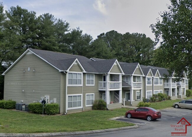 property at 430 Oriole Dr