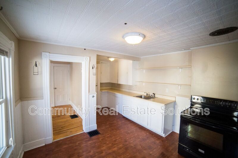 11 Cottage St in Bangor, ME - Building Photo