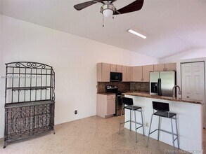 17738 SW 20th St in Miramar, FL - Building Photo - Building Photo