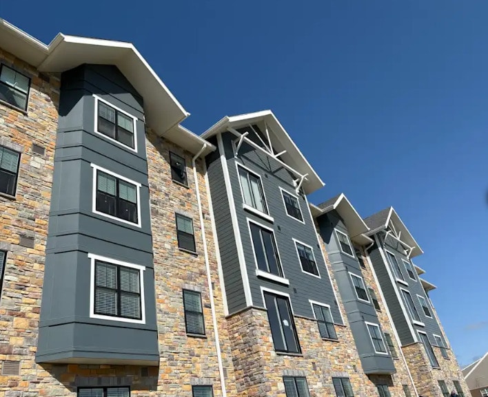Hillhouse at Beechfield in Bowie, MD - Foto de edificio