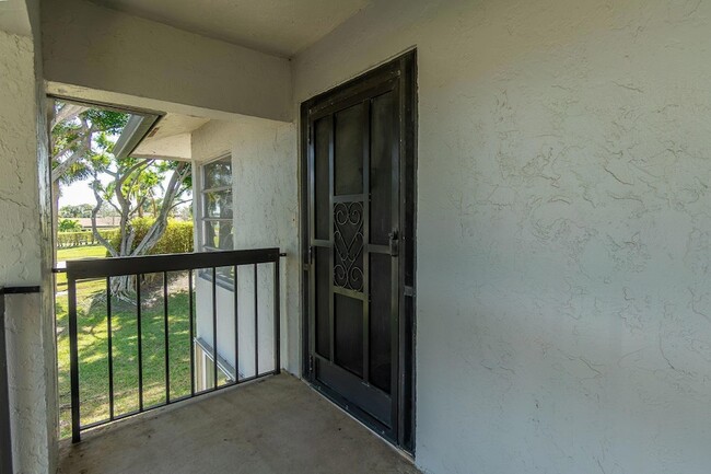 13423 Fishtail Palm Ct, Unit B in Delray Beach, FL - Building Photo - Building Photo