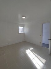 253 Louisburg St, Unit B in San Francisco, CA - Building Photo - Building Photo
