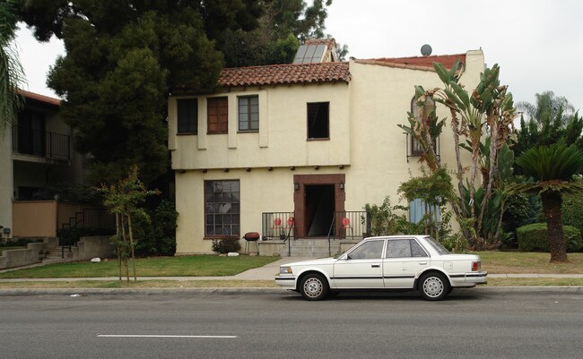 297 Sierra Madre Blvd in Pasadena, CA - Building Photo - Building Photo