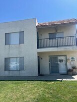 900 Susan Dr in Delano, CA - Building Photo
