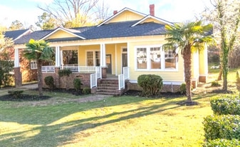 1957 Broughton St in Orangeburg, SC - Building Photo