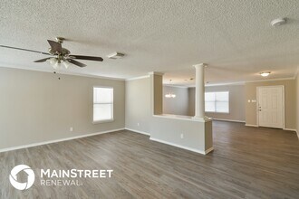 8148 Chestnut Barr Dr in Converse, TX - Building Photo - Building Photo