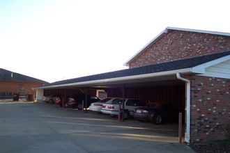 3 Galena Dr in Jacksonville, IL - Foto de edificio - Building Photo