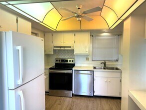 3321 Fuller St in Sarasota, FL - Building Photo - Building Photo