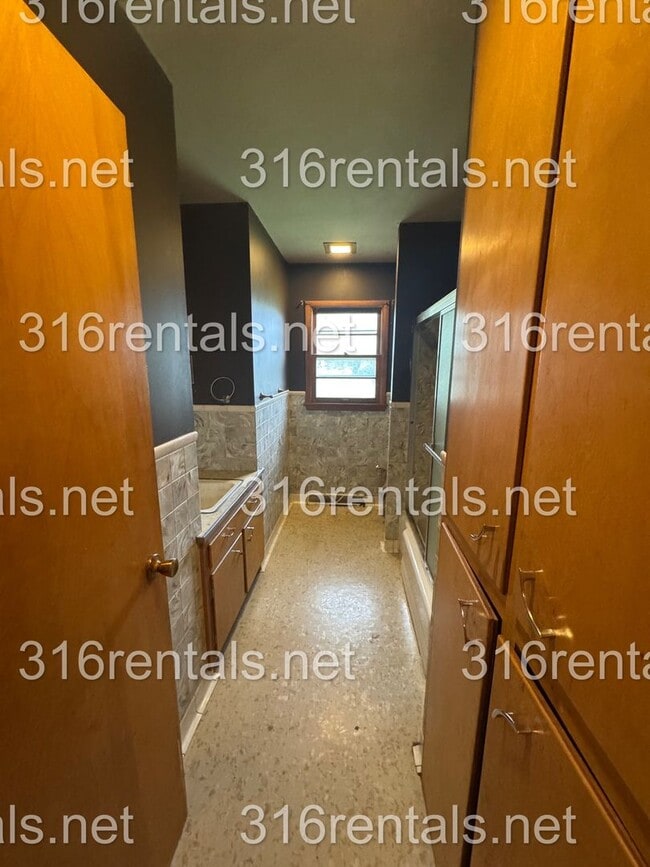 property at 1017 Old Main St