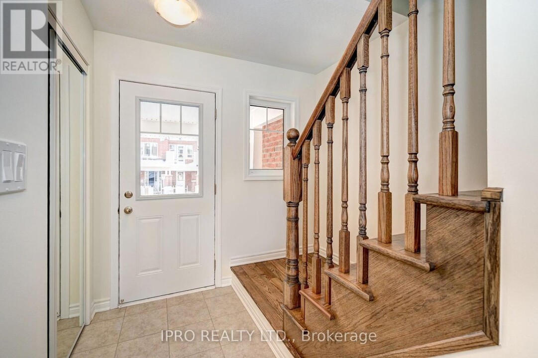 143-143 Ridge Rd in Cambridge, ON - Building Photo