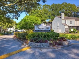 13917 Fletchers Mill Dr in Tampa, FL - Building Photo