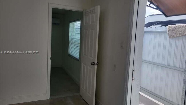 13701 SW 180th Terrace in Miami, FL - Building Photo - Building Photo