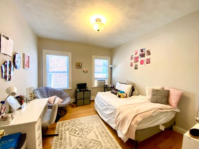 1433 Cambridge St, Unit 1 in Cambridge, MA - Building Photo - Building Photo