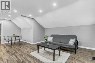 974 Maisonville Ave in Windsor, ON - Building Photo - Building Photo