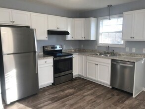 211 Malibu Canyon Dr in Columbia, TN - Building Photo - Building Photo