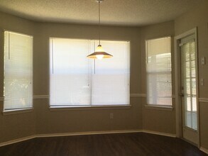 541 Coventry Ct in Mount Dora, FL - Foto de edificio - Building Photo