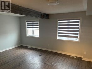 102 Evelyn Wiggins Drive in Toronto, ON - Building Photo - Building Photo