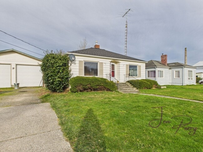 property at 314 W Main St