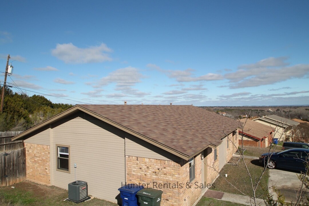 909 N 7th St in Copperas Cove, TX - Building Photo