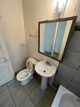 2421 S 5th Pl in Milwaukee, WI - Building Photo - Building Photo