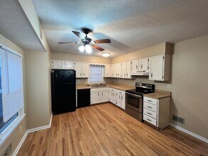 5207 Foraker Cir in Louisville, KY - Building Photo - Building Photo