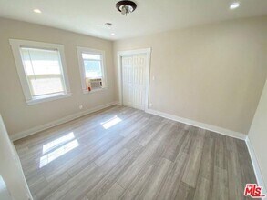 8866 Cadillac Ave in Los Angeles, CA - Building Photo - Building Photo
