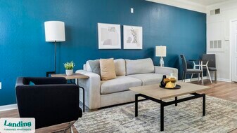 2801 Biltmore Park Dr in Orlando, FL - Building Photo