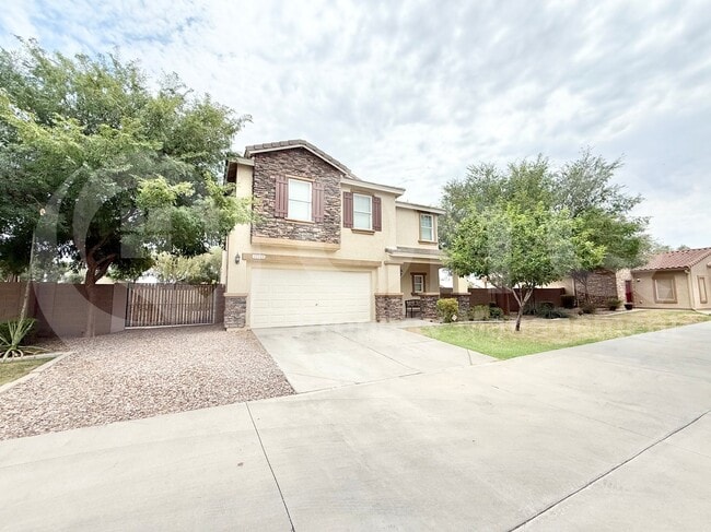 17143 W Tara Ln in Surprise, AZ - Building Photo - Building Photo