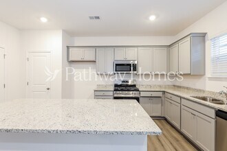 1200 Arnhem Dr in Hampton, GA - Building Photo - Building Photo