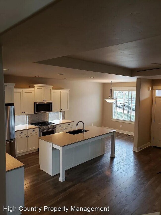 20909 Sotra Loop in Bend, OR - Building Photo - Building Photo