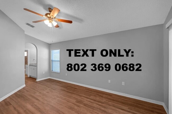 2008 Sarah Louise Dr in Brandon, FL - Building Photo - Building Photo