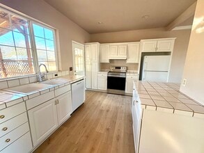 1465 Central Ave in Lovelock, NV - Building Photo - Building Photo