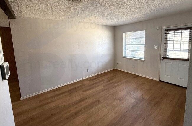 710 Upland Ln in Duncanville, TX - Building Photo - Building Photo