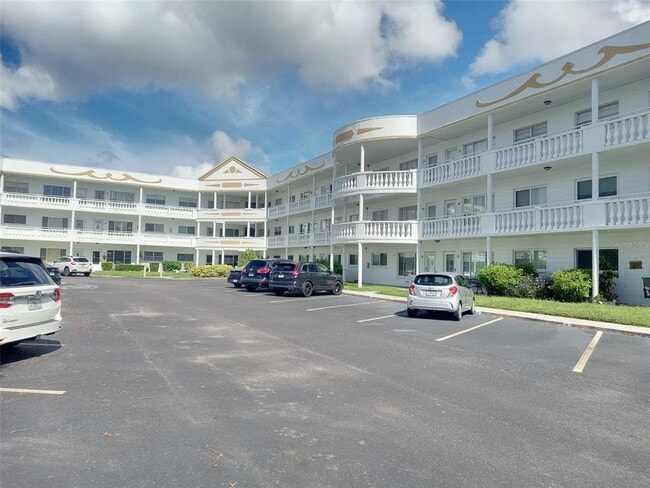 property at 2428 Columbia Dr