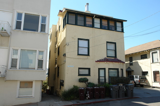 181 Vernon Ter in Oakland, CA - Building Photo - Building Photo