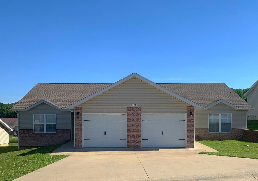 127 Edna St in Waynesville, MO - Building Photo