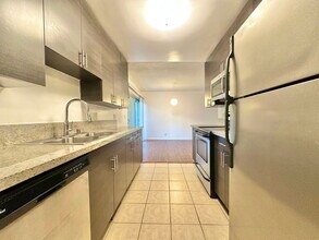 919 N Alfred St in West Hollywood, CA - Building Photo - Building Photo