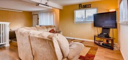 9341 Hoffman Way in Thornton, CO - Building Photo - Building Photo