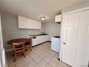 175 Texas St in Buffalo, NY - Building Photo - Building Photo