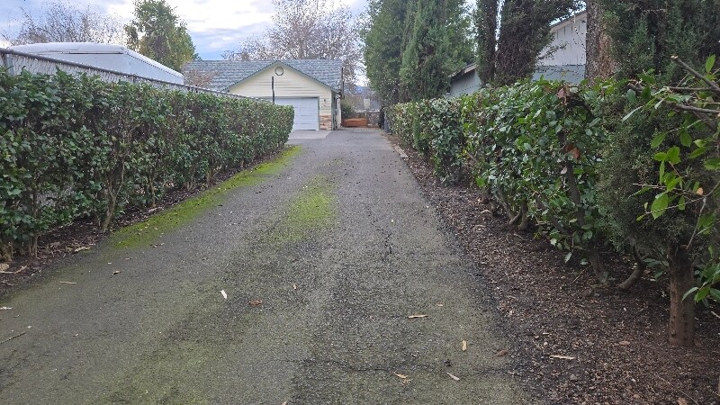 2991 Table Rock Rd in Medford, OR - Building Photo