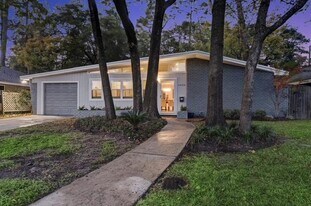 6022 Woodbrook Ln in Houston, TX - Building Photo